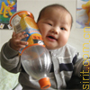 2007.03.31  哎哟，这个瓶子好重呀，扛不动